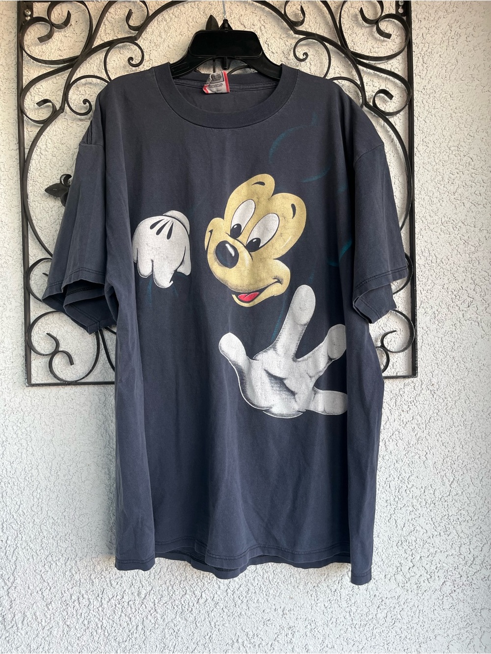 VTG 90’s Mickey Mouse Graphic Short Sleeve Tee - Black